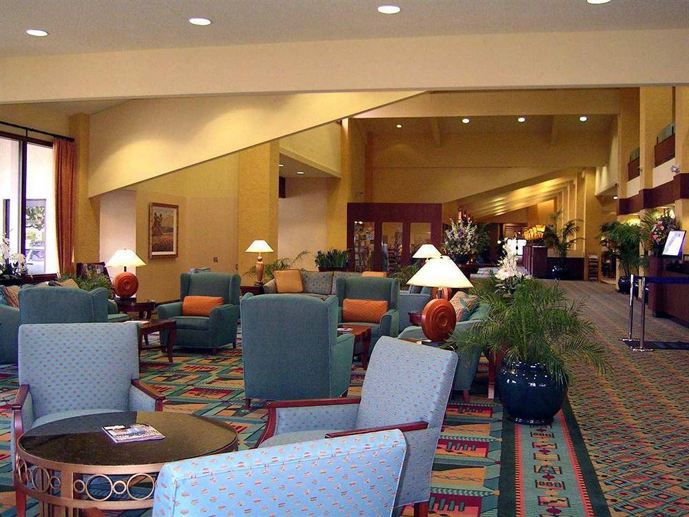 Hotel Doubletree By Hilton Bakersfield Interior foto