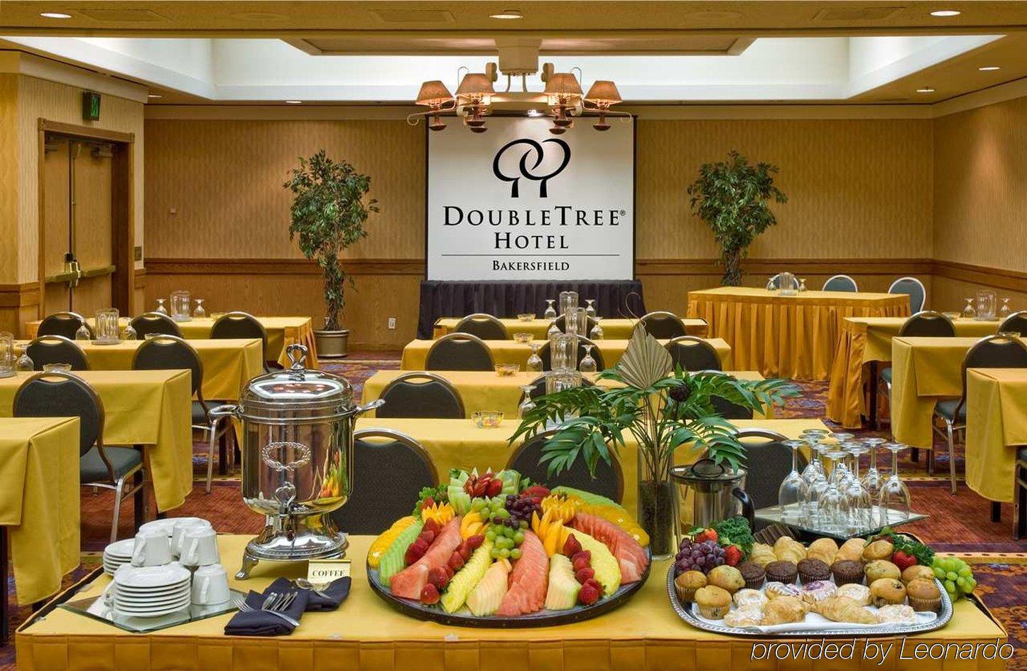 Hotel Doubletree By Hilton Bakersfield Einrichtungen foto